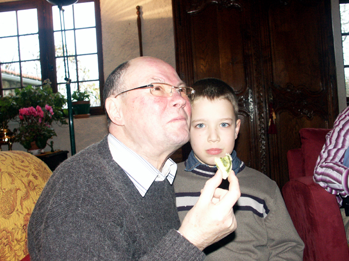 2005-12 70ans papa 005.jpg - DCF 1.0